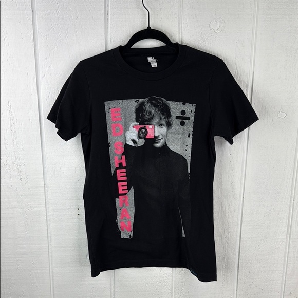 Ed Sheeran Black Size Large Graphic Photograph Divide Concert T-Shirt - Picture 1 of 7